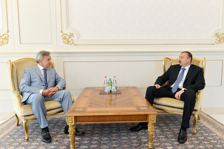 Azerbaijani President receives chairman of Russian State Duma committee
