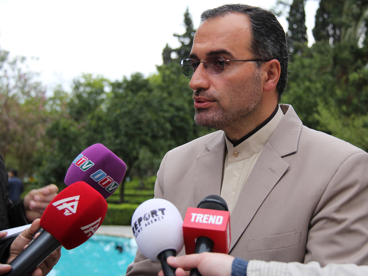 Iran invites Azerbaijani businessmen to invest in its provinces