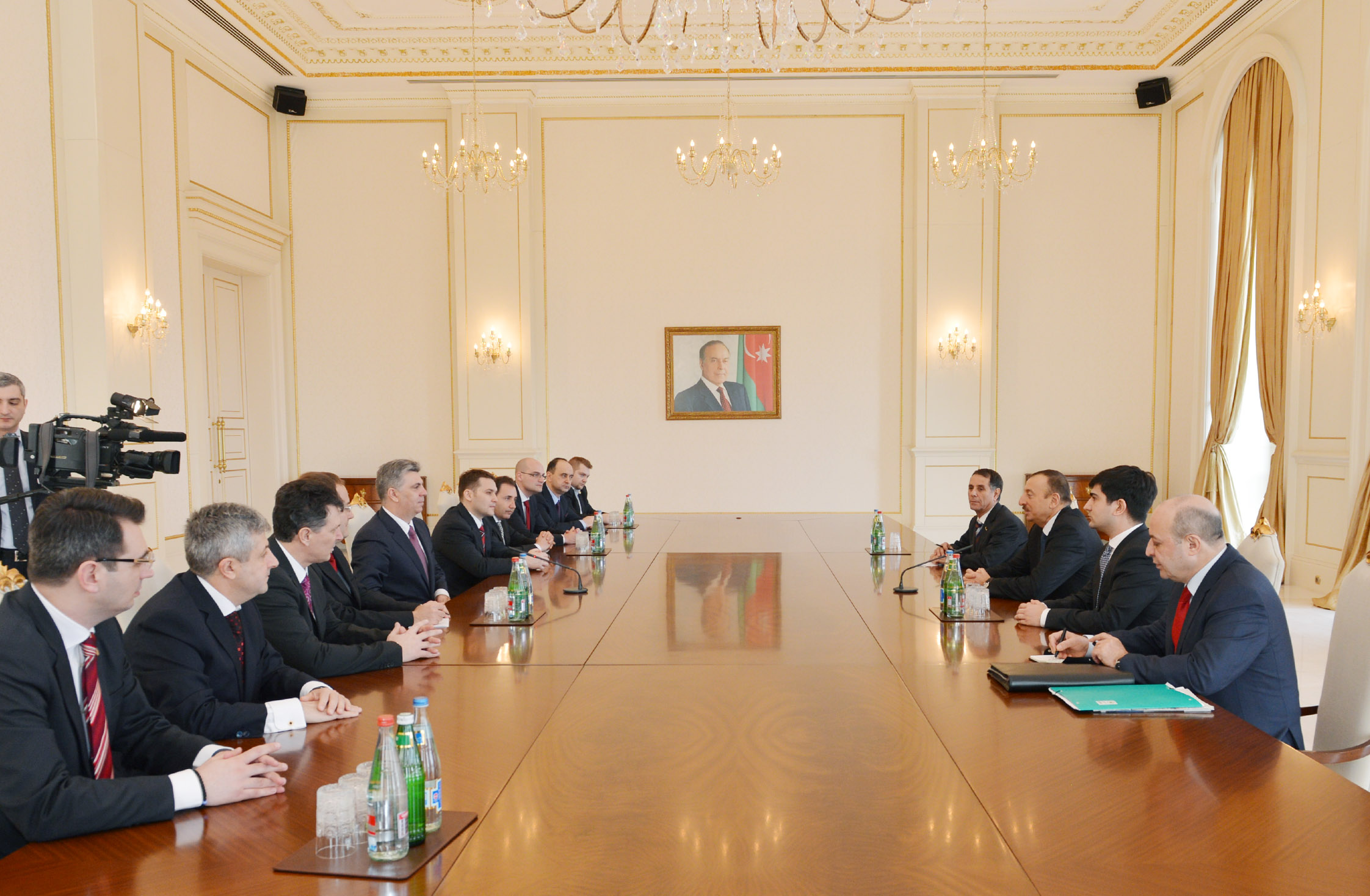 Azerbaijan, Romania keen on closer cooperation