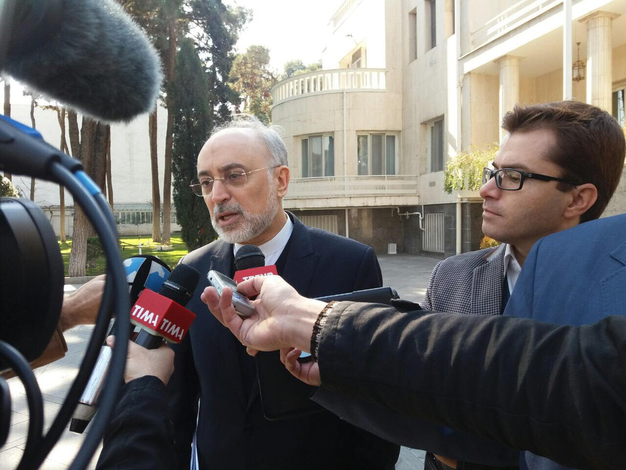 Iran seeks to build small N. power plants together with Japan