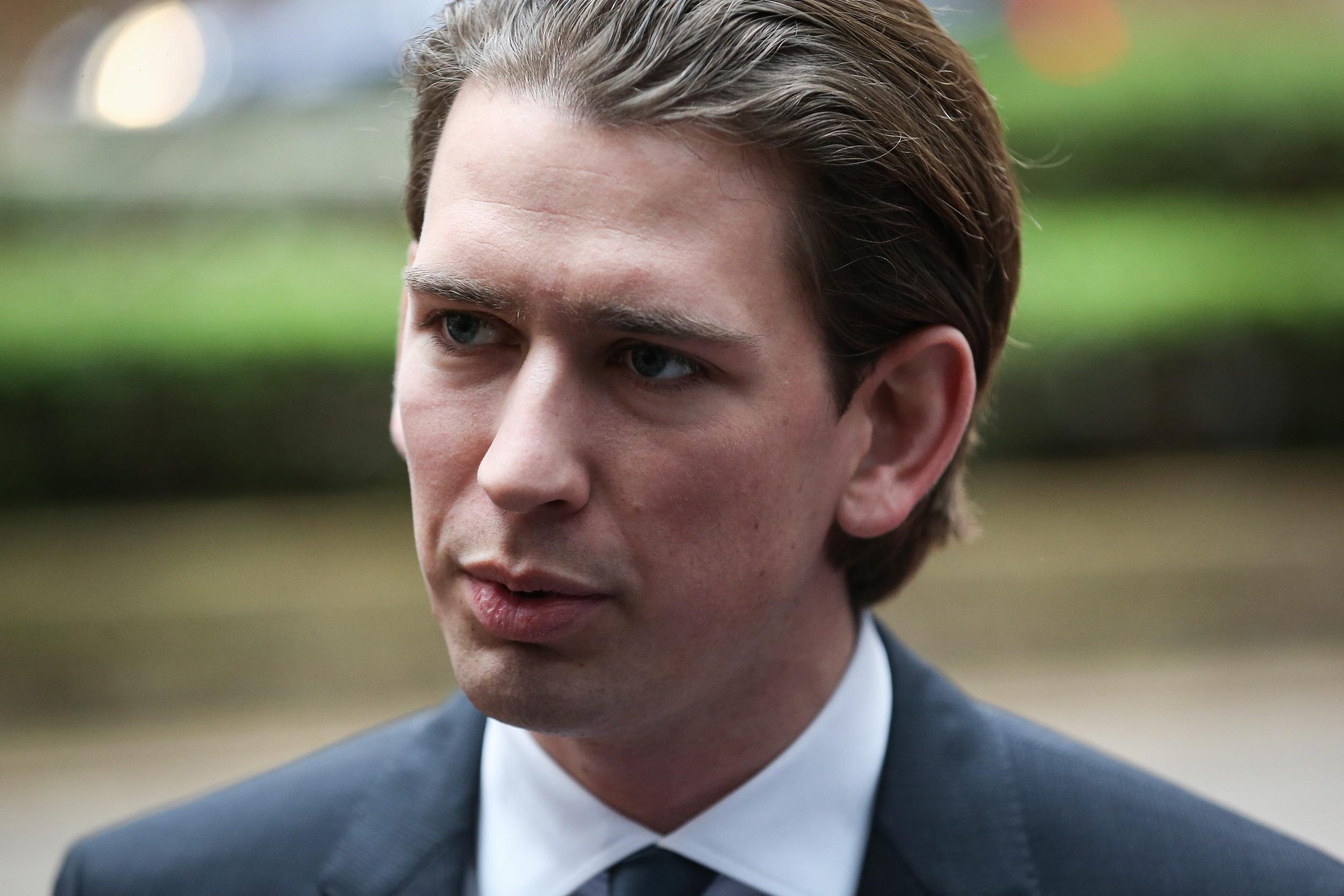 FM Kurz urges to resume substantive talks on Nagorno-Karabakh