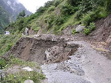ANAS explains reason for increased frequency of landslides in mountain rivers