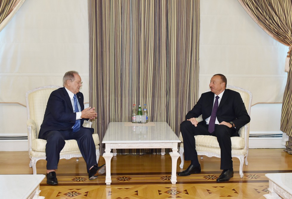 President Aliyev receives delegation of Int’l Sport Shooting Federation