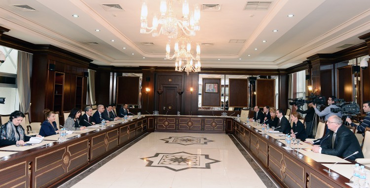 Azerbaijan, Slovakia discuss expansion of relations