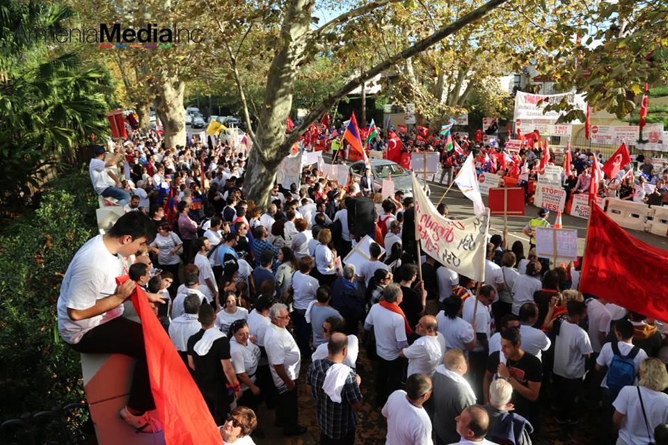 Armenian opposition fights against constitutional amendments