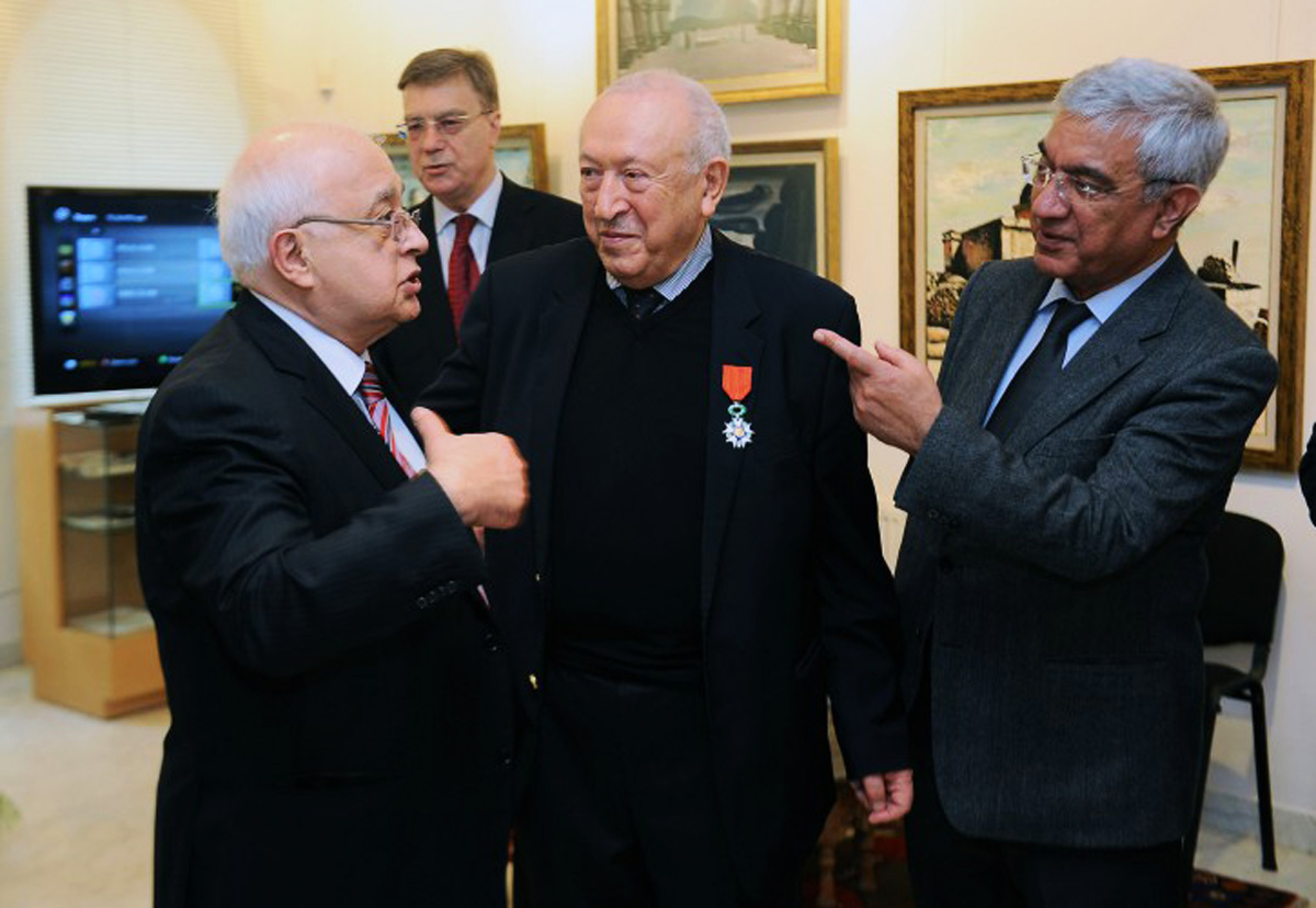 Azerbaijani artist awarded French Legion d'Honneur