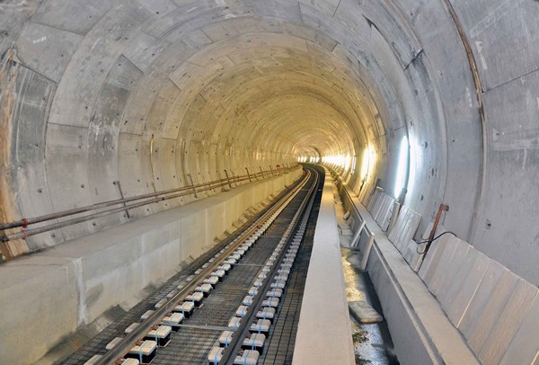 Tunnel opens on BTK railway