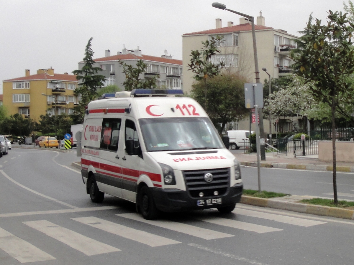 Tourist bus overturns in Turkey, at least 20 injured