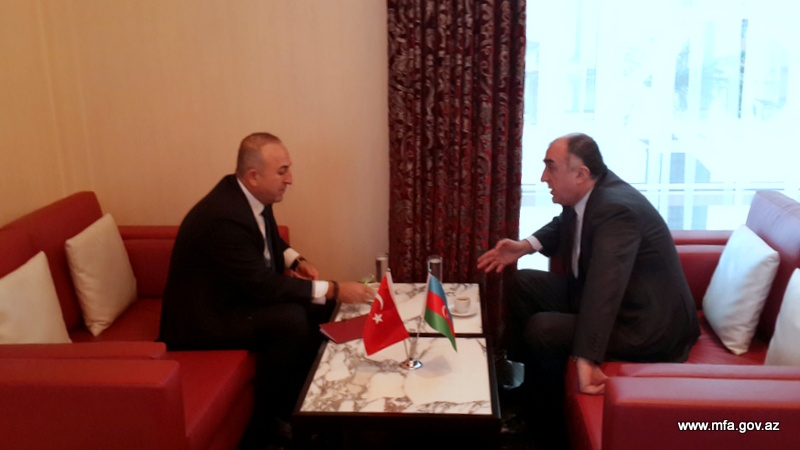 Azerbaijani, Turkish FMs mull bilateral cooperation