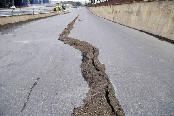 New landslide areas revealed in Baku