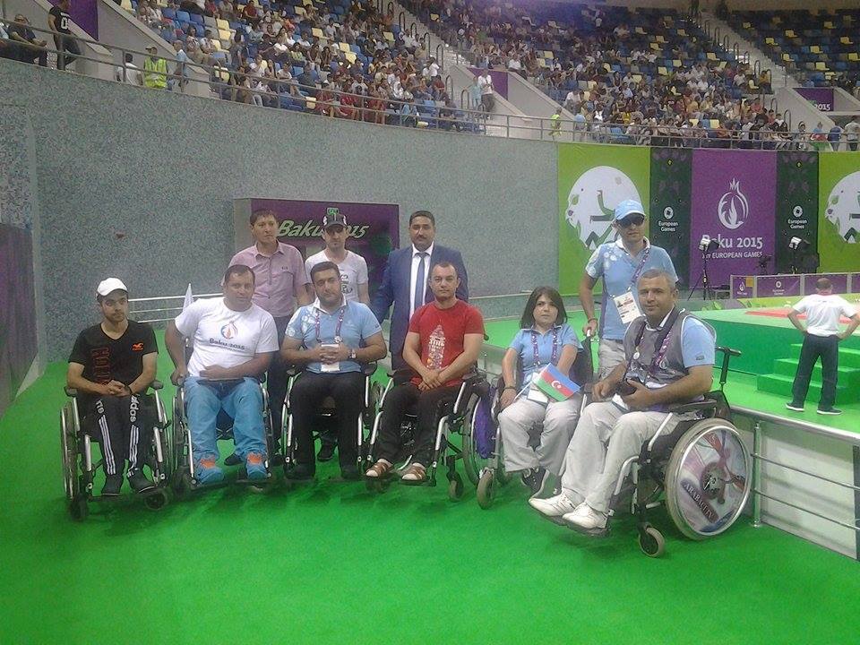 Volunteers with disabilities participate in Baku 2015