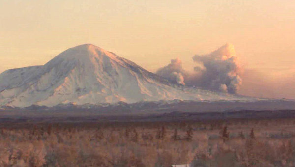 Kamchatka volcano eruption destroys science camps