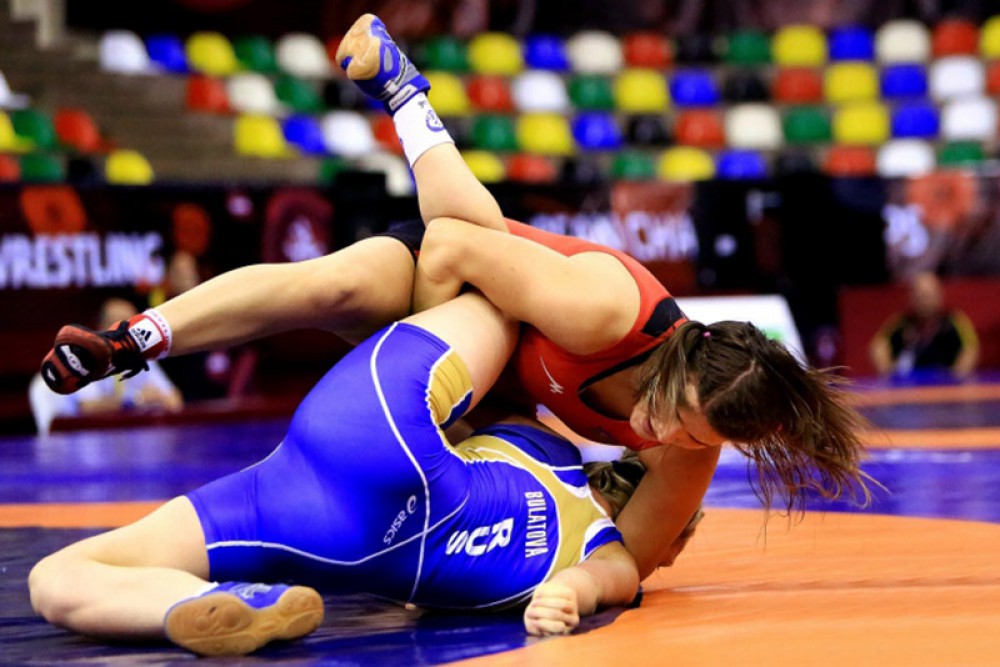 Azerbaijani female wrestlers grab 3 medals in Brazil