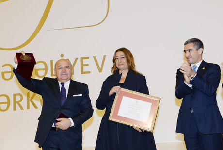 Heydar Aliyev Center holds architectural presentation