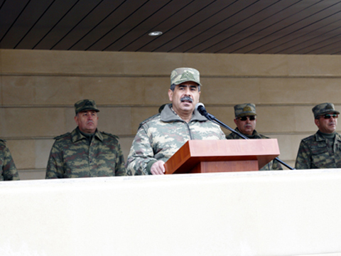 Yerevan pushes panic button, says Defense Minister