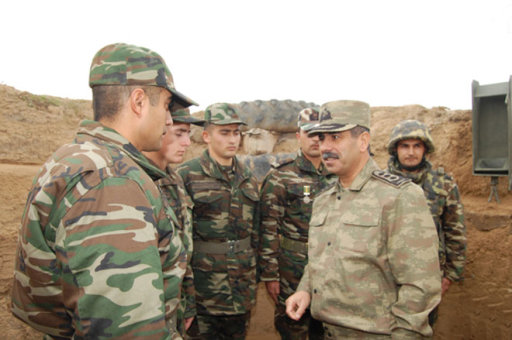 Defense Minister continues visit to frontline military units