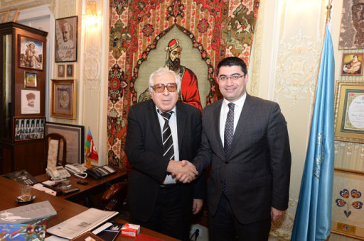 National writer Anar meets winner of Central Asia literature competition